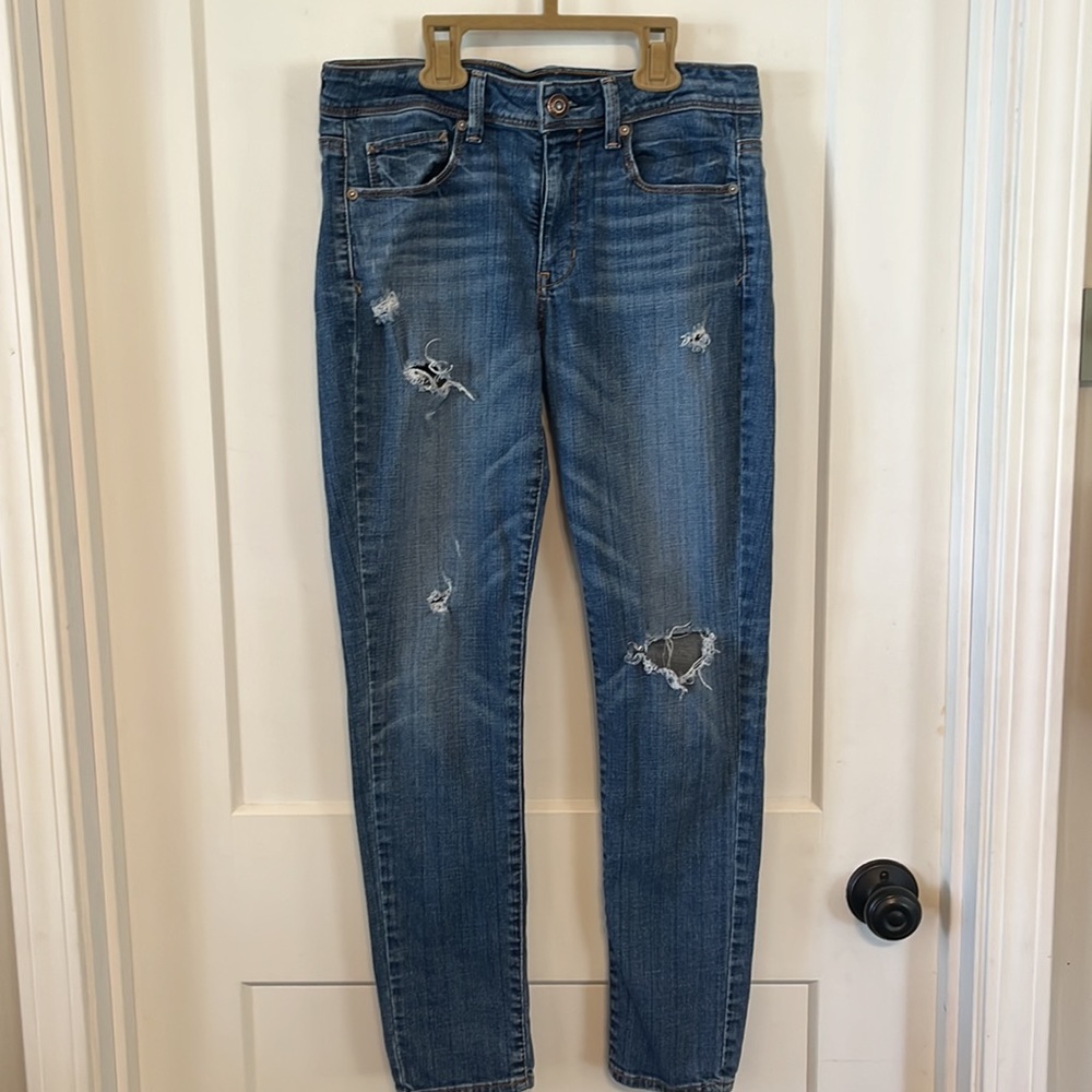 American Eagle Super Skinny Distressed Jeans Medium Wash Size 6